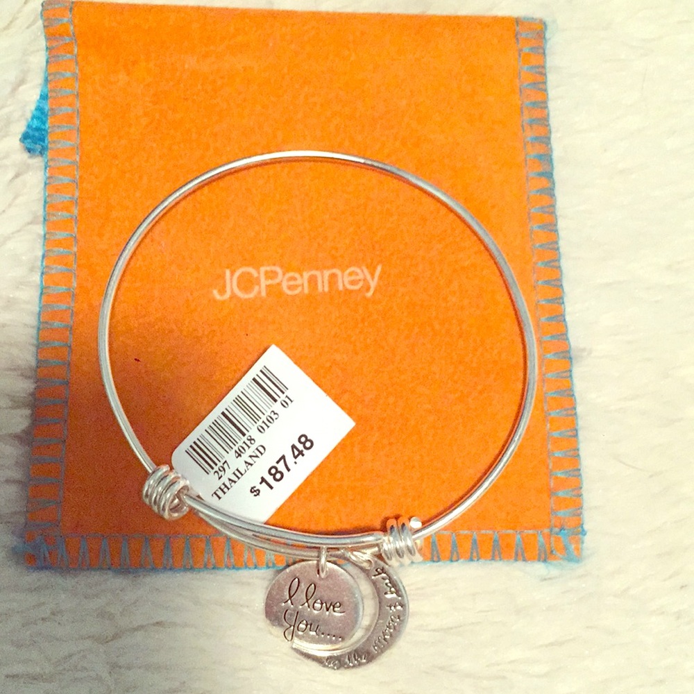 Bangle bracelet